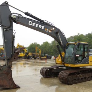 2018 John Deere 210G LC