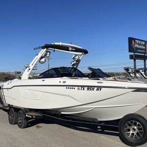 2020 Malibu Boats 25 LSV